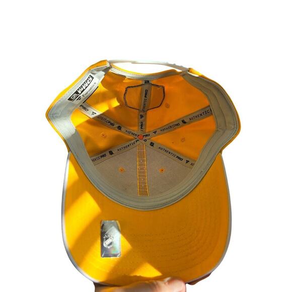 NWT Nashville Predators Fanatics Cap Winter Classic 2020 Dallas TX yellow White - Picture 6 of 10